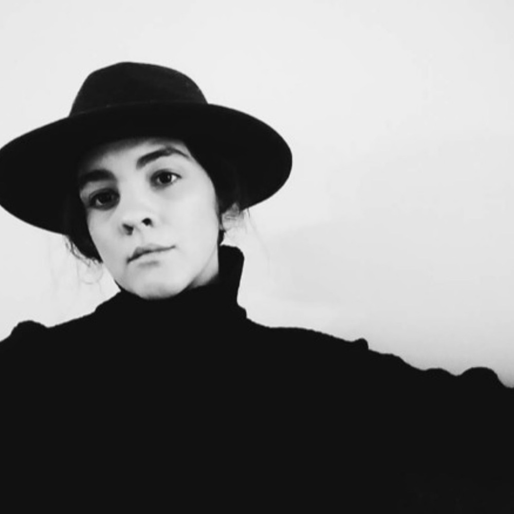 Meet your Posher, Nelia